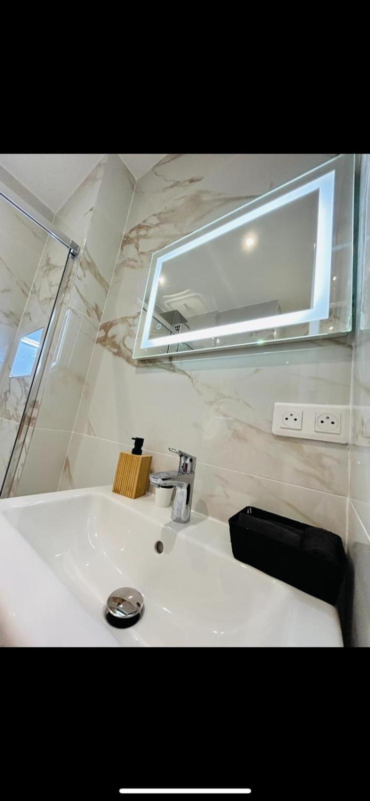 Studio Promenade Des Anglais Apartment Nice Bagian luar foto